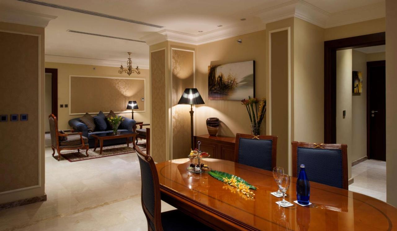 Radisson Blu Hotel, Dhahran Khobar Buitenkant foto