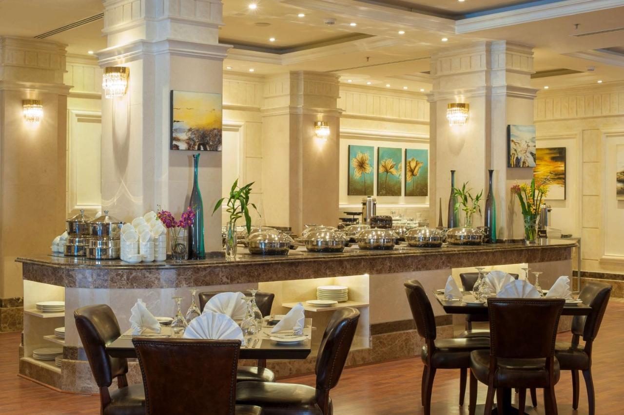 Radisson Blu Hotel, Dhahran Khobar Buitenkant foto