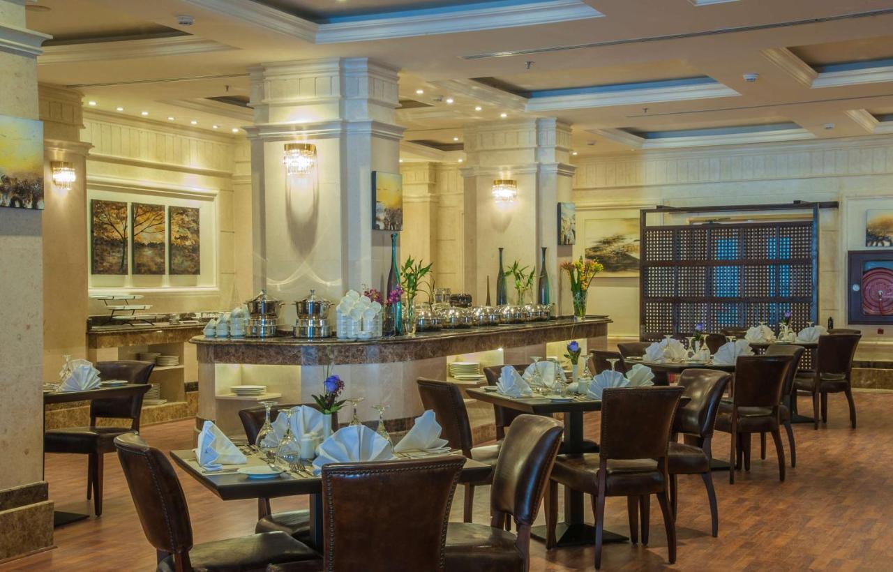 Radisson Blu Hotel, Dhahran Khobar Buitenkant foto