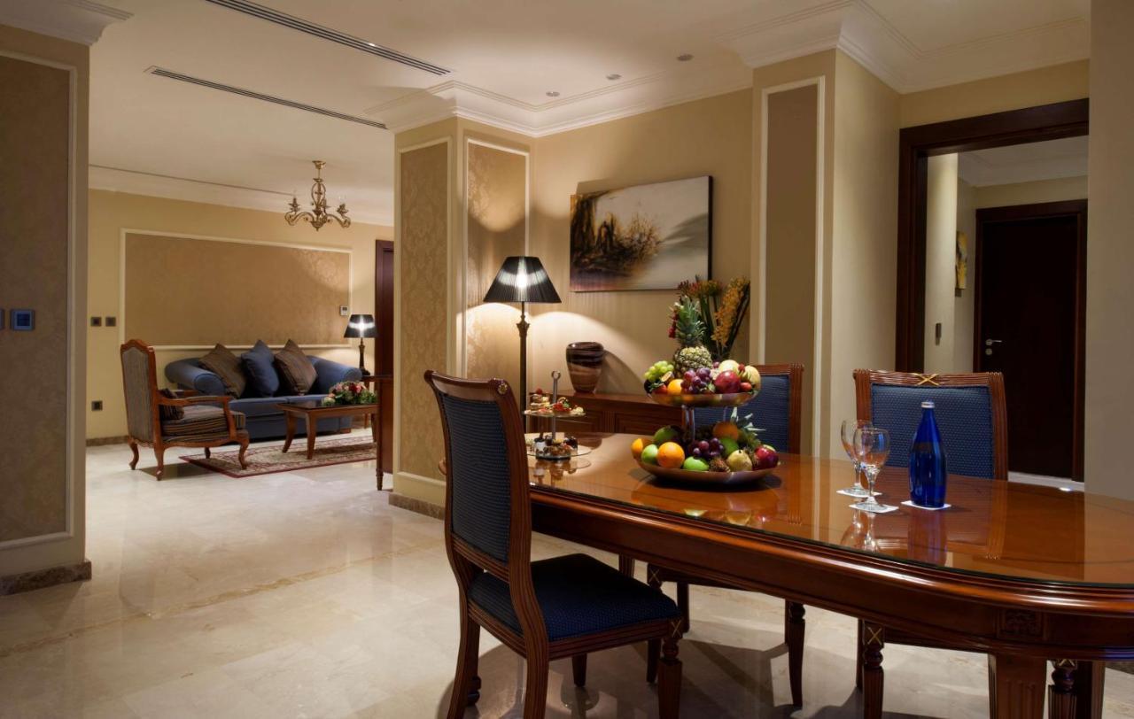 Radisson Blu Hotel, Dhahran Khobar Buitenkant foto
