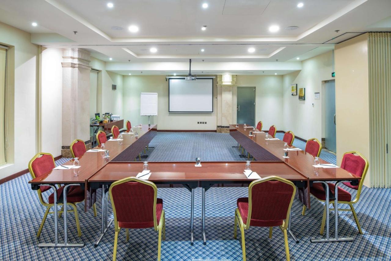 Radisson Blu Hotel, Dhahran Khobar Buitenkant foto