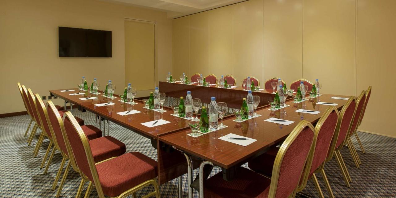 Radisson Blu Hotel, Dhahran Khobar Buitenkant foto