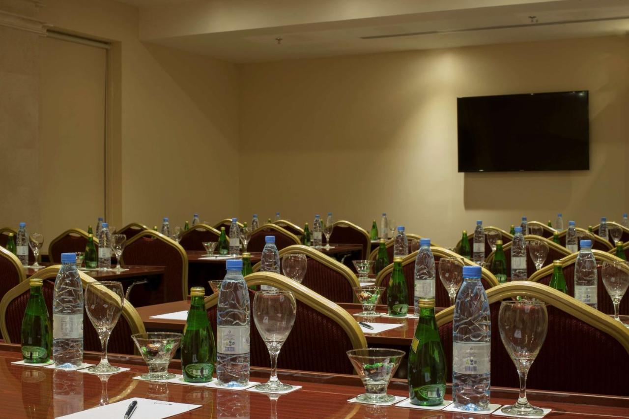Radisson Blu Hotel, Dhahran Khobar Buitenkant foto