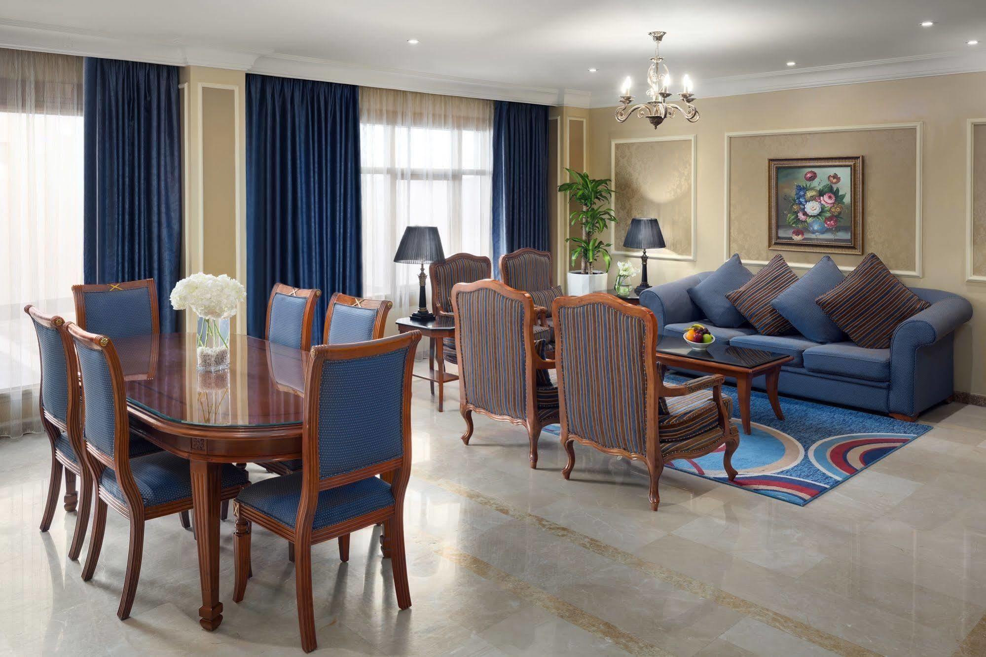 Radisson Blu Hotel, Dhahran Khobar Buitenkant foto